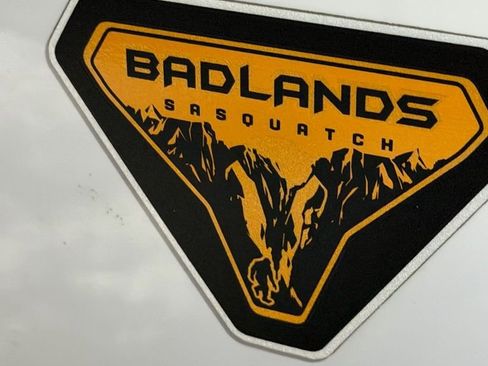Used 2023 Ford Bronco Badlands image 4