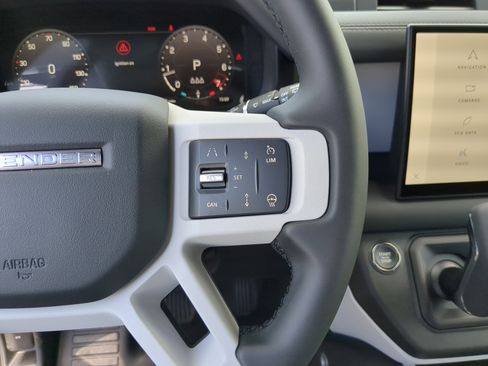 New 2025 Land Rover Defender 110 S image 28