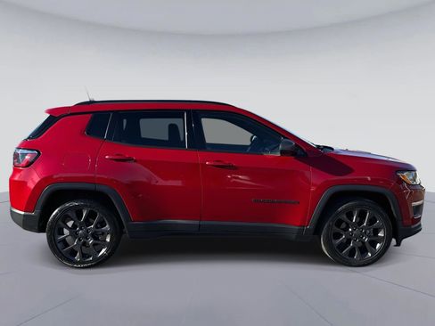 Used 2021 Jeep Compass Latitude w/ Sun and Sound Group image 2