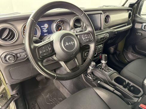 Used 2022 Jeep Wrangler Unlimited Willys image 4