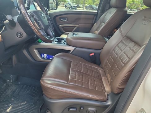 Used 2021 Nissan Titan Platinum Reserve w/ Moonroof Package image 12