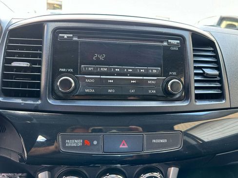 Used 2016 Mitsubishi Lancer ES image 13