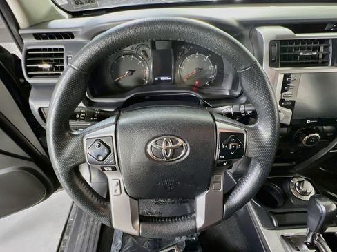 Used 2021 Toyota 4Runner SR5 AWD/4WD image 11