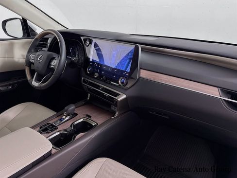 Certified 2023 Lexus RX 350 Premium w/ Accessory Package image 32