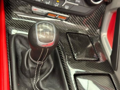 Used 2019 Chevrolet Corvette Z06 RWD image 16