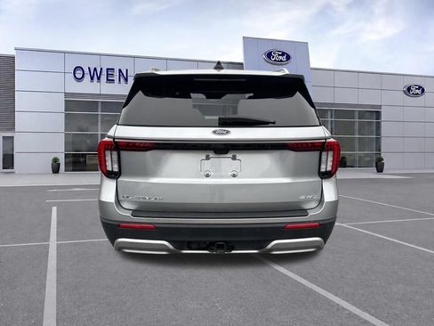 Used 2025 Ford Explorer Platinum AWD/4WD image 4