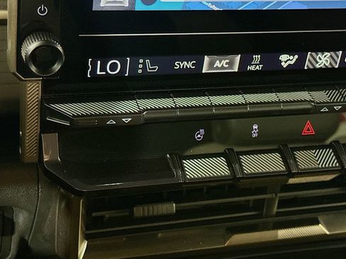 Used 2025 GMC Hummer EV 3X image 13