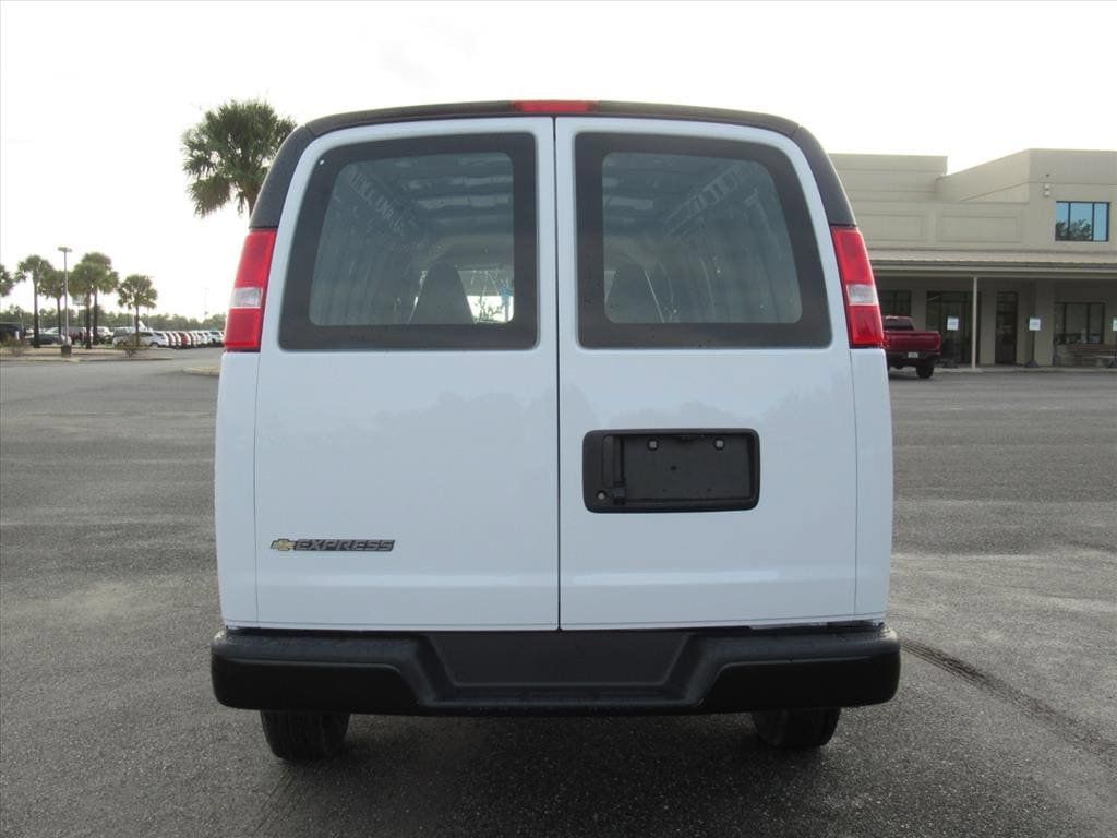 New 2025 Chevrolet Express 3500 Extended w/ Driver Convenience Package RWD image 5