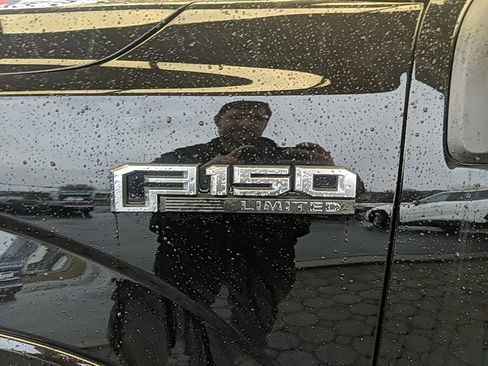 Used 2018 Ford F150 Limited w/ Trailer Tow Package image 10