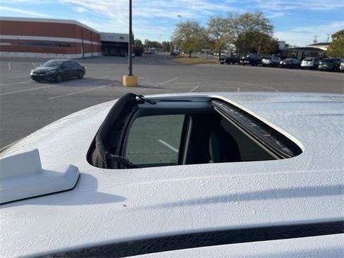 Used 2020 Chevrolet Silverado 1500 LTZ w/ LTZ Premium Package image 18