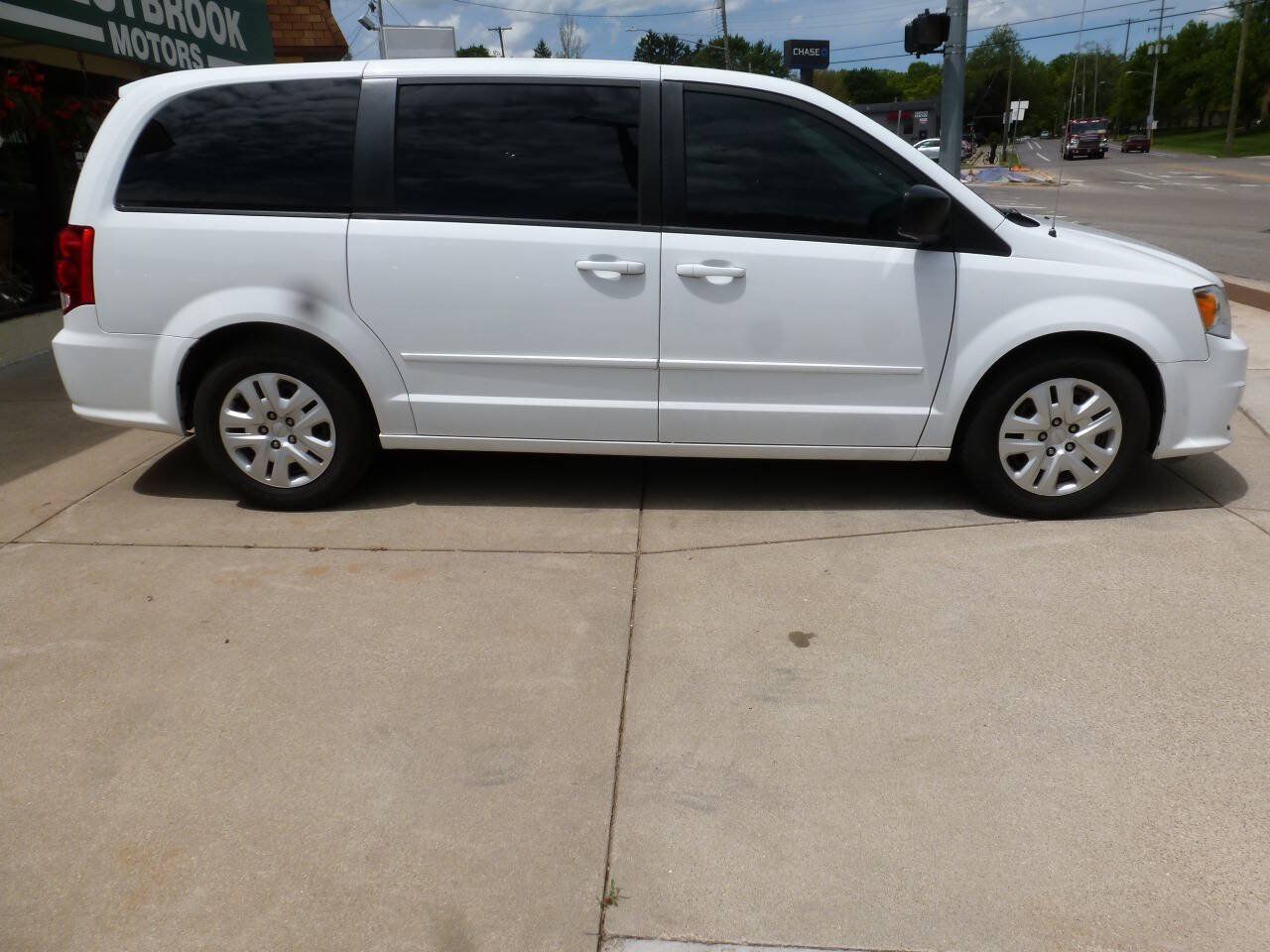 Used 2016 Dodge Grand Caravan SE w/ Quick Order Package 29E SE FWD image 5