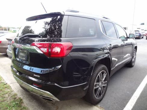 Used 2019 GMC Acadia Denali w/ Technology Package AWD/4WD image 4
