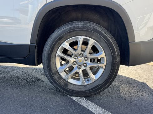 Used 2021 Chevrolet Traverse LT image 7