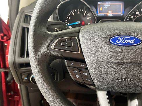 Used 2015 Ford Focus SE FWD image 19