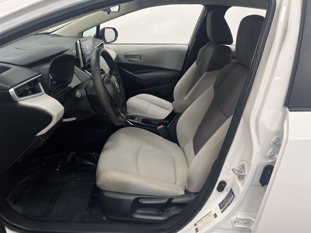 Used 2020 Toyota Corolla LE FWD image 12
