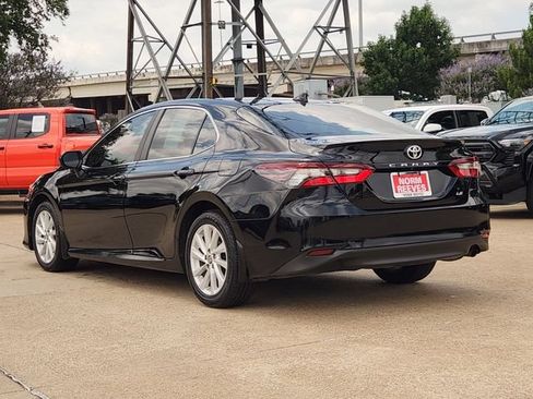 Used 2024 Toyota Camry LE FWD image 4