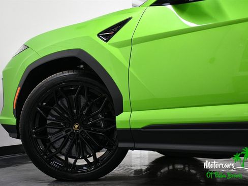 Used 2025 Lamborghini Urus SE image 7