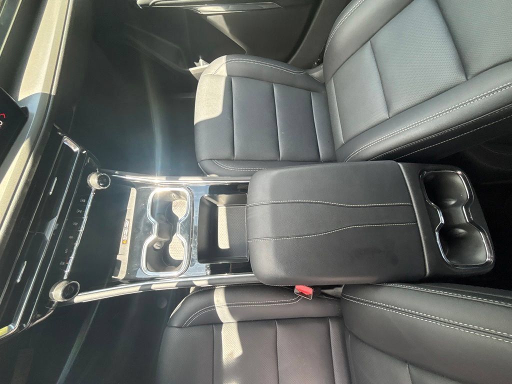 Used 2026 Chevrolet Traverse LT AWD/4WD image 15