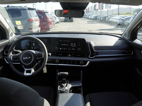 Used 2024 Kia Sportage LX image 18