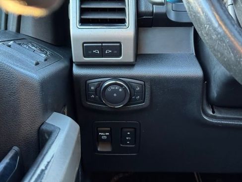 Certified 2019 Ford F150 Lariat w/ Equipment Group 502A Luxury image 35