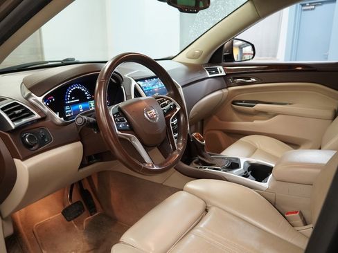 Used 2015 Cadillac SRX Luxury image 7