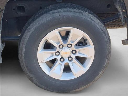 Used 2025 Chevrolet Silverado 1500 LT AWD/4WD image 14