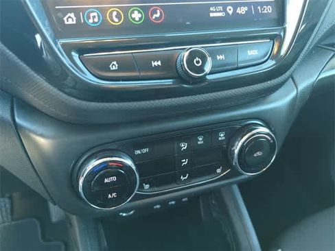 Used 2022 Chevrolet TrailBlazer LT w/ Convenience Package image 17