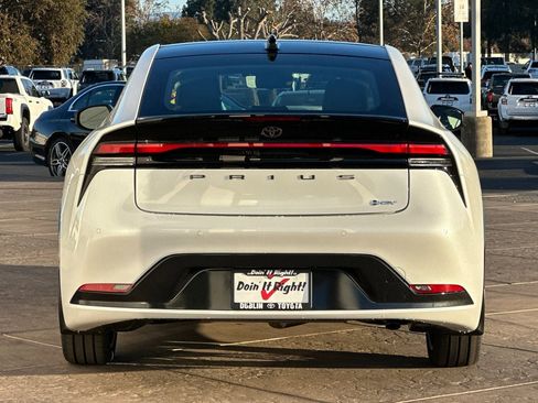 New 2026 Toyota Prius Limited FWD image 5