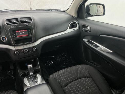Used 2018 Dodge Journey SXT w/ Premium Group FWD image 29