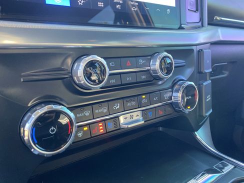 Used 2025 Ford F150 Lariat w/ Equipment Group 502A High image 35