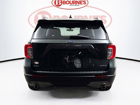 Used 2023 Ford Explorer XLT w/ Equipment Group 202A AWD/4WD image 8