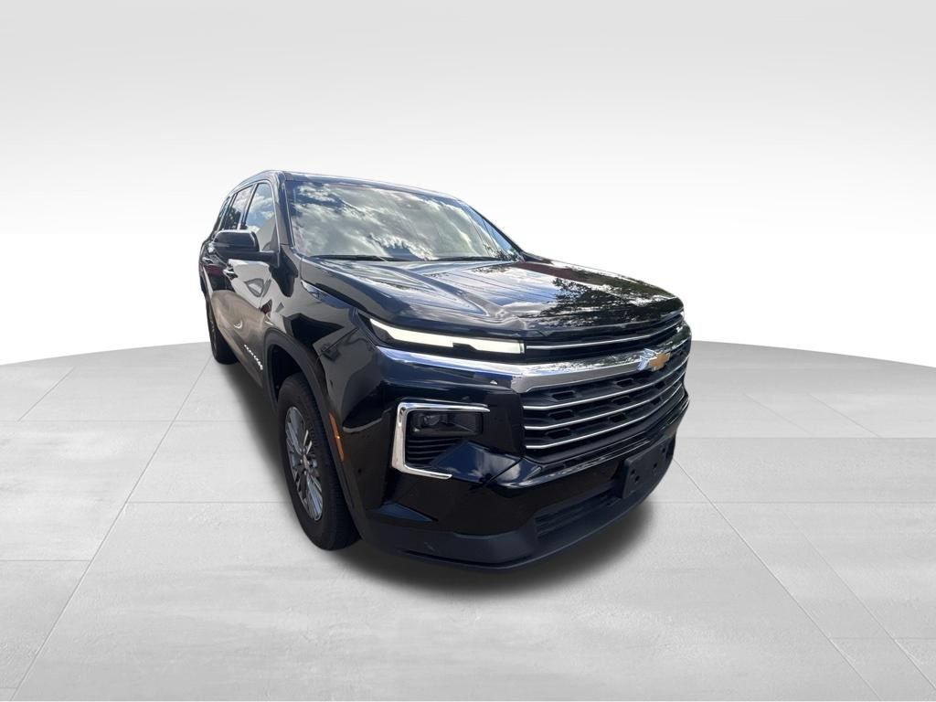 Used 2026 Chevrolet Traverse LT AWD/4WD image 9