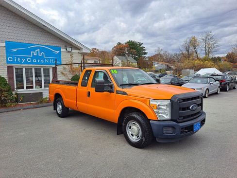 Used 2016 Ford F250 XL image 2