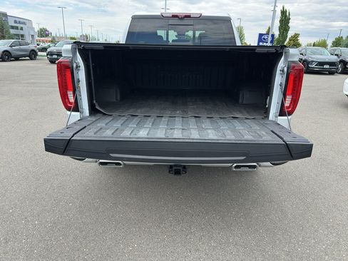 Used 2022 GMC Sierra 1500 Denali w/ Denali Reserve Package AWD/4WD image 10