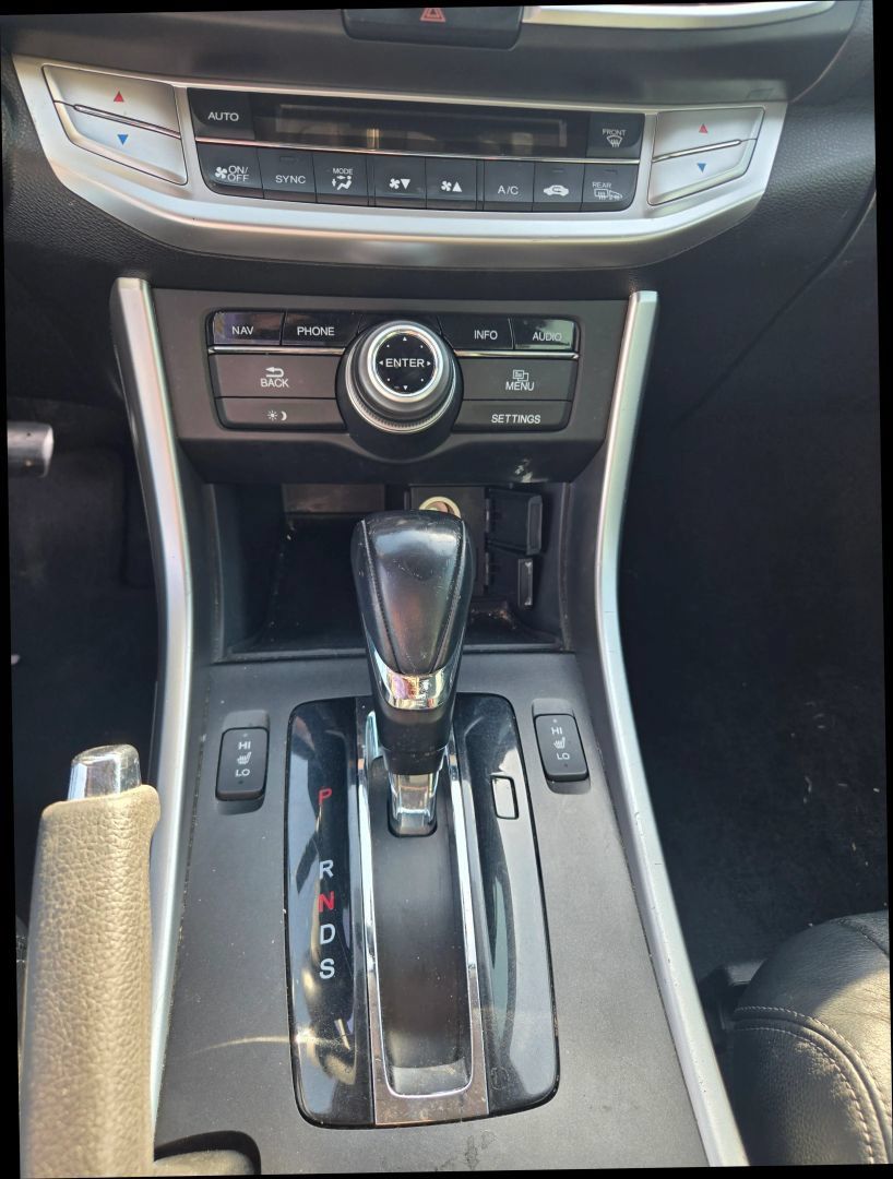 Used 2015 Honda Accord Touring image 22