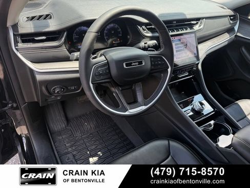 Used 2023 Jeep Grand Cherokee L Limited w/ Luxury Tech Group II AWD/4WD image 9