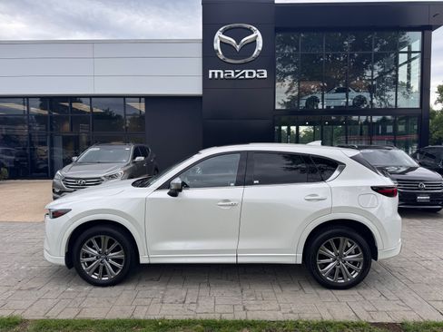 Used 2024 MAZDA CX-5 Signature AWD/4WD image 4