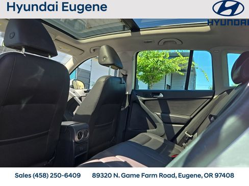 Used 2016 Volkswagen Tiguan SE AWD/4WD image 11