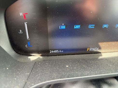 Used 2025 Ford Escape ST-Line Select AWD/4WD image 4
