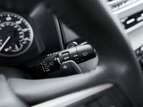 Used 2024 Mitsubishi Outlander SE image 42