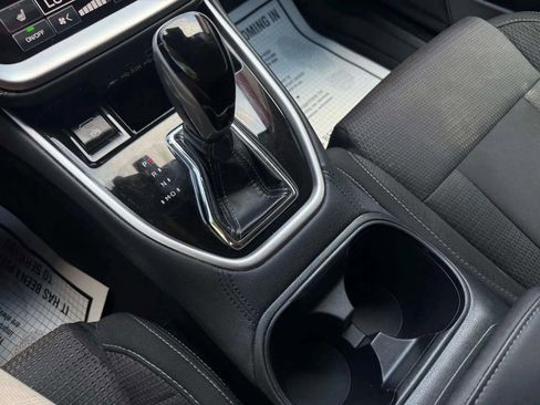 Used 2023 Subaru Outback Premium image 20