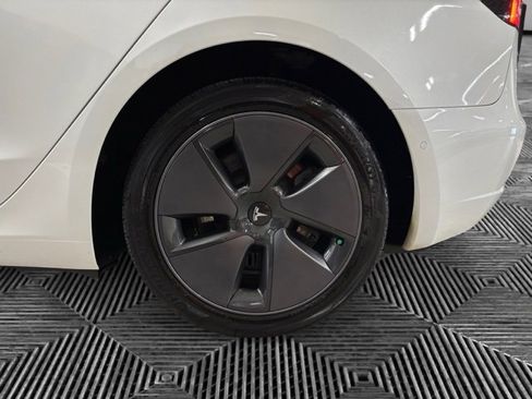 Used 2022 Tesla Model 3 Base image 29