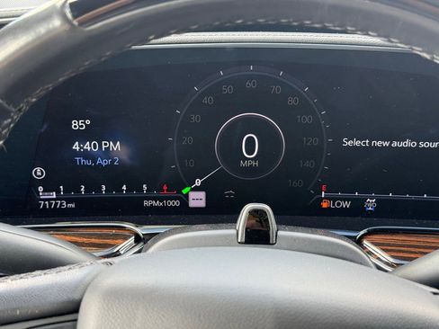 Used 2023 Cadillac Escalade ESV Premium Luxury w/ LPO, Illumination Package image 9