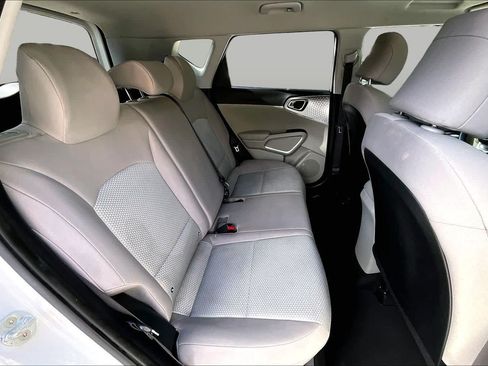 Used 2020 Kia Soul LX FWD image 19