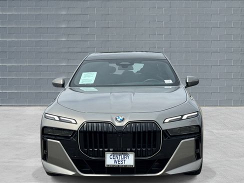 Used 2026 BMW 740i w/ Premium Package image 2