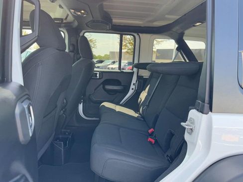 Used 2019 Jeep Wrangler Unlimited Sport S image 10