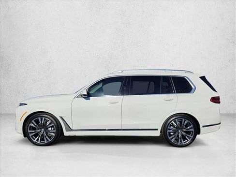 New 2026 BMW X7 xDrive40i w/ Premium Package image 5