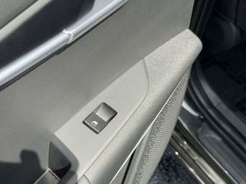 Certified 2025 Kia Niro EX FWD image 27