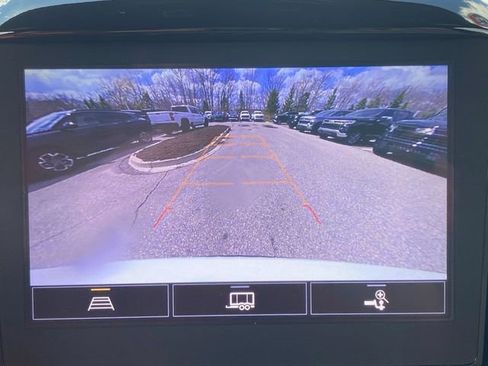 Used 2023 Chevrolet Traverse LT image 14