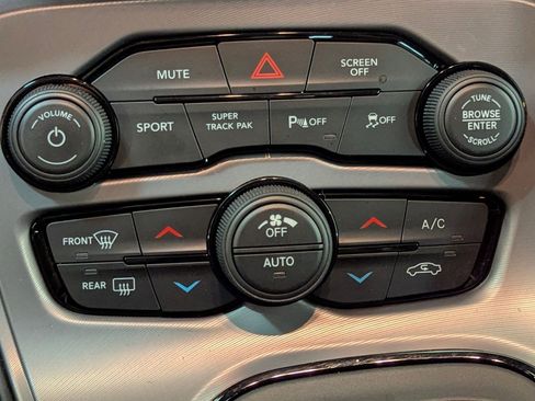 Used 2023 Dodge Challenger R/T w/ Plus Package image 25